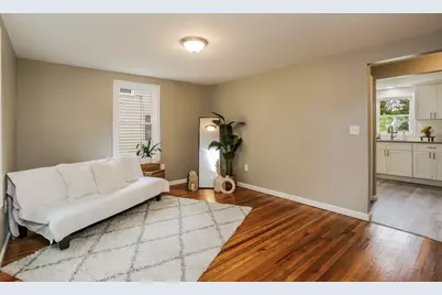 251 Edendale St, Springfield, MA 01104 - Photo 11