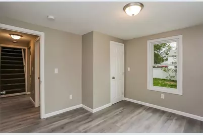 251 Edendale St, Springfield, MA 01104 - Photo 15