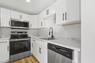 25 Longworth Ave, Brockton, MA 02301 - Photo 3
