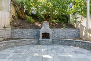 719 E 2nd St, Boston, MA 02127 - Photo 33