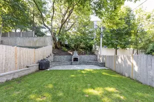 719 E 2nd St, Boston, MA 02127 - Photo 31