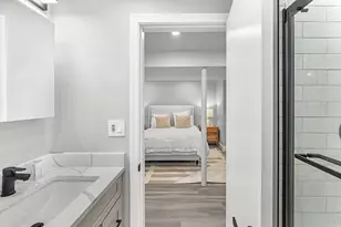 10 Van Brunt St, Boston, MA 02136 - Photo 21