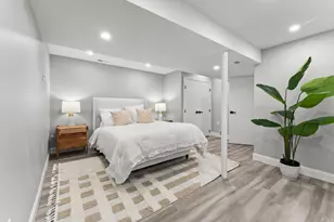 10 Van Brunt St, Boston, MA 02136 - Photo 19