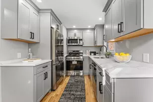 10 Van Brunt St, Boston, MA 02136 - Photo 7