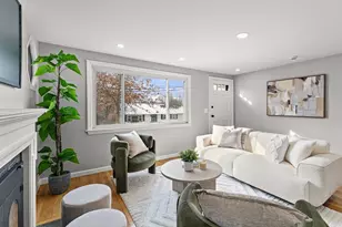 10 Van Brunt St, Boston, MA 02136 - Photo 5
