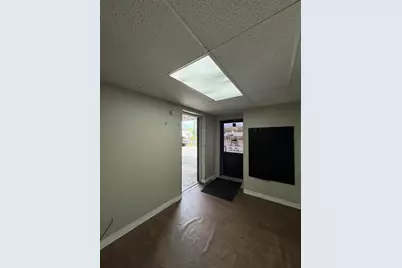 11 Front St #A, Springfield, MA 01151 - Photo 3