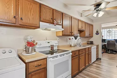 37 Greenwood Ter #37, Chicopee, MA 01022 - Photo 13