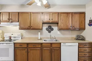 37 Greenwood Terrace, Chicopee, MA 01022 - Photo 15