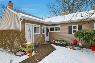 37 Greenwood Terrace, Chicopee, MA 01022 - Photo 1