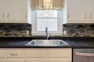 102 Wheeler St, Pepperell, MA 01463 - Photo 3