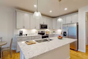 250 Martins Lndg, North Reading, MA 01864 - Photo 7