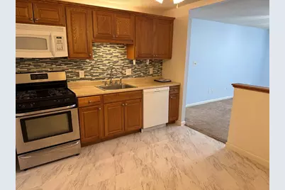 549 Pine St #1, Lowell, MA 01851 - Photo 9