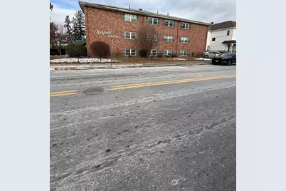 549 Pine St #1, Lowell, MA 01851 - Photo 3