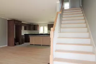 1289 Bay St, Springfield, MA 01109 - Photo 5