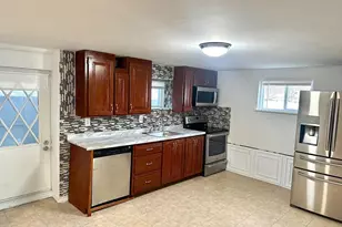 21 Maplewood St, Boston, MA 02132 - Photo 3