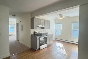 5 Austin St, Blackstone, MA 01504 - Photo 3