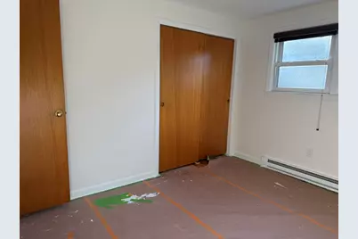 585 Burncoat St, Worcester, MA 01606 - Photo 11