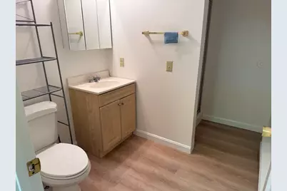 585 Burncoat St, Worcester, MA 01606 - Photo 23