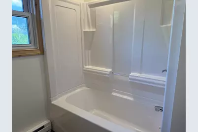 585 Burncoat St, Worcester, MA 01606 - Photo 13