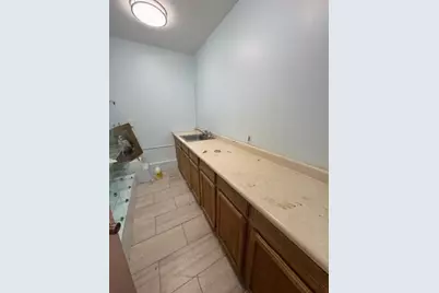 462 Merrimack St, Lowell, MA 01854 - Photo 11