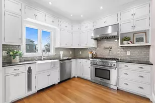 129 High St, Reading, MA 01867 - Photo 11