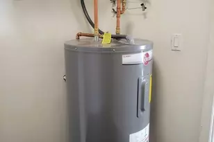 1029 Pleasant St, Worcester, MA 01602 - Photo 15