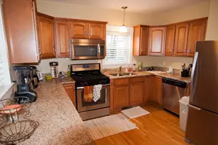 10 Naviens Ln, Waltham, MA 02453 - Photo 3