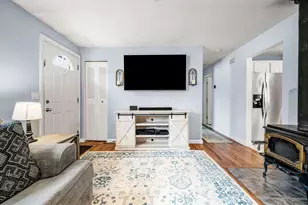 1 Democracy Dr, Amesbury, MA 01913 - Photo 5