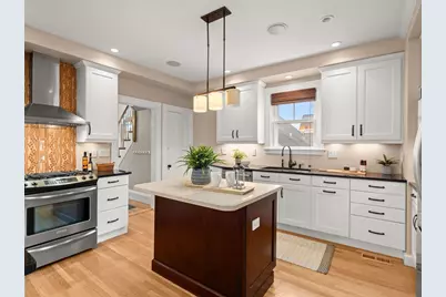 21 Raymond Ave, Somerville, MA 02144 - Photo 7