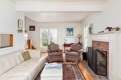 692 Elm St, Somerset, MA 02726 - Photo 15