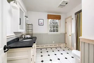 692 Elm St, Somerset, MA 02726 - Photo 17