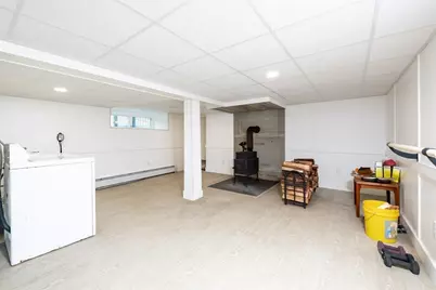 692 Elm St, Somerset, MA 02726 - Photo 23