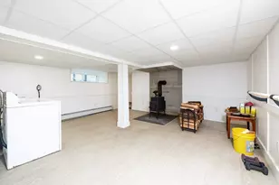 692 Elm St, Somerset, MA 02726 - Photo 23