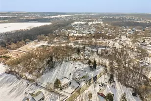 692 Elm St, Somerset, MA 02726 - Photo 35