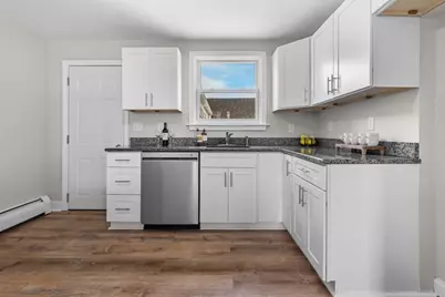 368 Read St, Somerset, MA 02726 - Photo 9