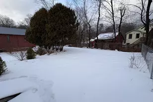 6 Williams St, Williamsburg, MA 01096 - Photo 33