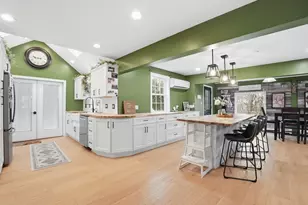 98 Cliffe Ave, Swansea, MA 02777 - Photo 3