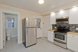 53 Warren St, West Springfield, MA 01089 - Photo 15