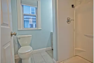 53 Warren Street, West Springfield, MA 01089 - Photo 17