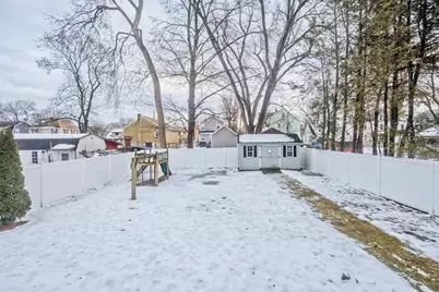 53 Warren Street, West Springfield, MA 01089 - Photo 5