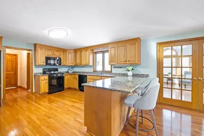 146 East Union St, Ashland, MA 01721 - Photo 7