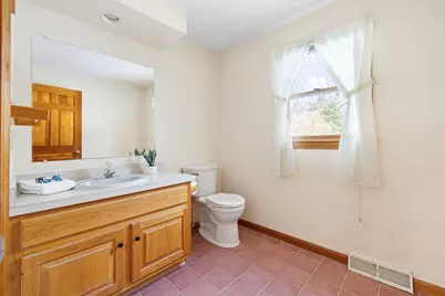 146 East Union St, Ashland, MA 01721 - Photo 15
