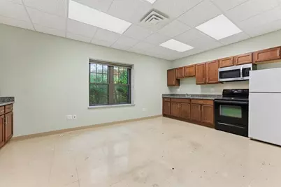 24 Elise St, Westfield, MA 01085 - Photo 17