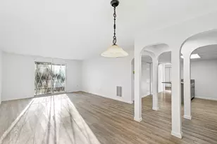 8 Shadowbrook Ln, Milford, MA 01757 - Photo 5