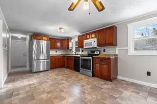 14 Laurel Dr, Ware, MA 01082 - Photo 3