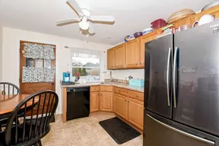 58 Bayview Ave, Fairhaven, MA 02719 - Photo 21