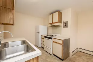 1 Oakland St, Newburyport, MA 01950 - Photo 5