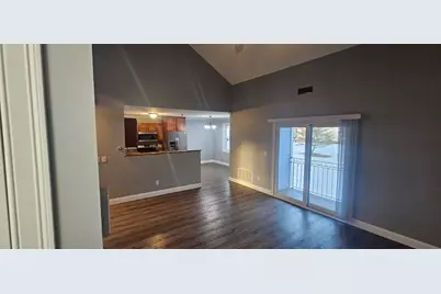 94 Tennis Plaza Rd #1, Dracut, MA 01826 - Photo 3