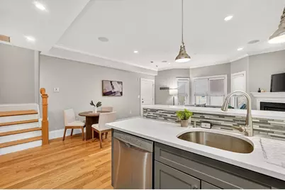 13 Howell St #3, Boston, MA 02125 - Photo 9