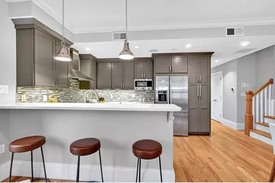 13 Howell St #3, Boston, MA 02125 - Photo 11